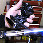 ハウジング取り外し