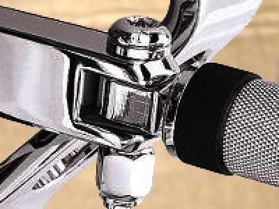 ハーレーのフットペグを交換する